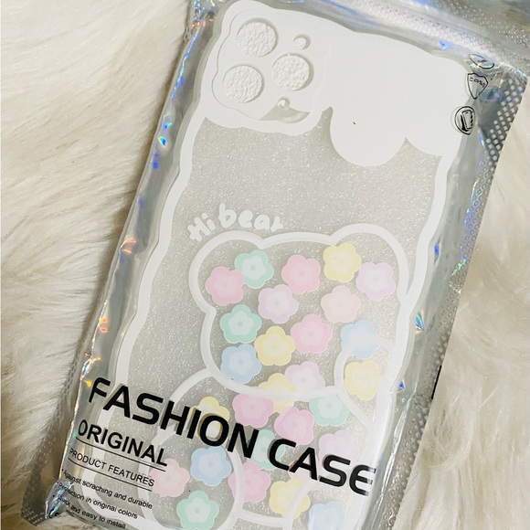 iPhone 11 Pro Max Flower Bear Case - Picture 5 of 6